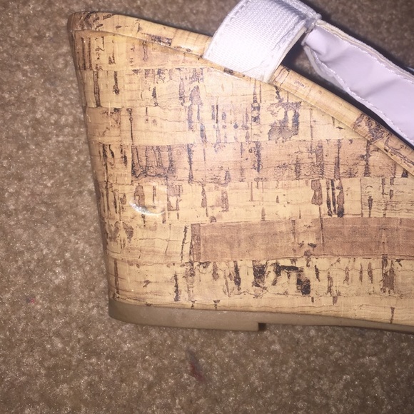 White wedges - Picture 3 of 3