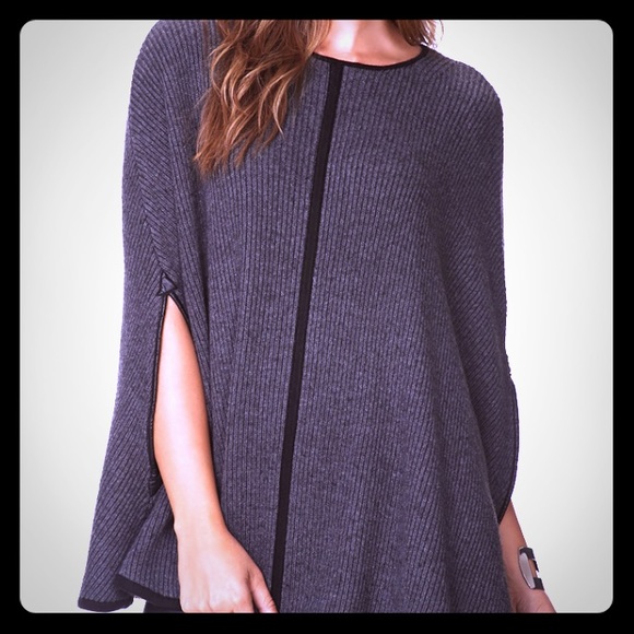 FOREVER 21 Modernist Ribbed Poncho