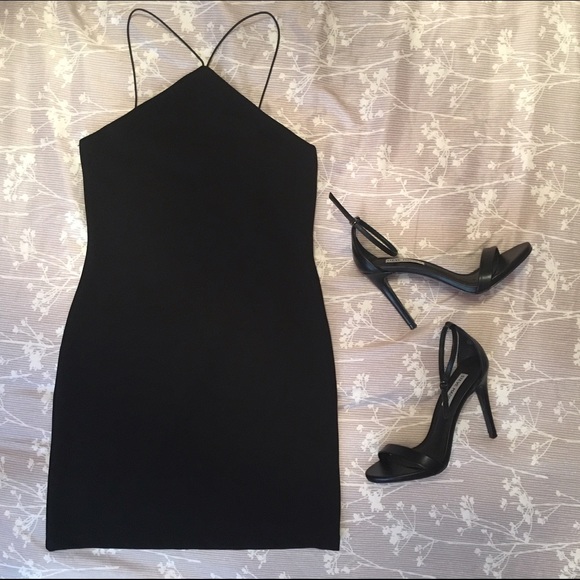 Topshop Dresses & Skirts - Cute PETITE bodycon mini dress w/ triangle neck