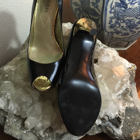 GUESS Patent Gold Cork Peep Toe Platform Pump SZ 8 - Picture 4 of 4