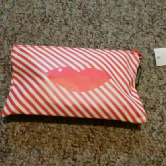 Sephora Lip Pouch Dermadoctor D&G Lorac Lacoste