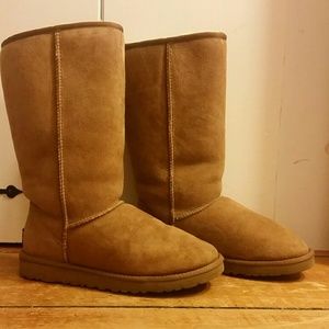 UGG Australia Womens Classic Tall Boot