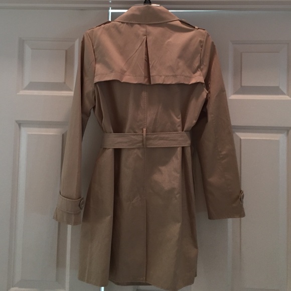 Kenneth Cole Reaction Trench Coat - Picture 3 of 3
