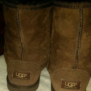 Ugg short classic boots