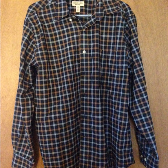 Men's. St John's Bay Long Sleeve shirt size L