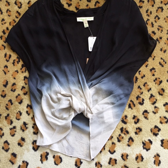 🆕Urban Outfitters • Ombré Knotted Top - Picture 3 of 4