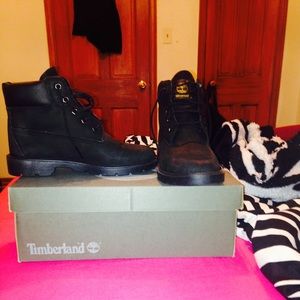 All black timberland boots