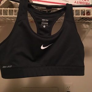 Nike dri fit sports bra Medium