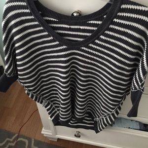 Quarter sleeve cardigan
