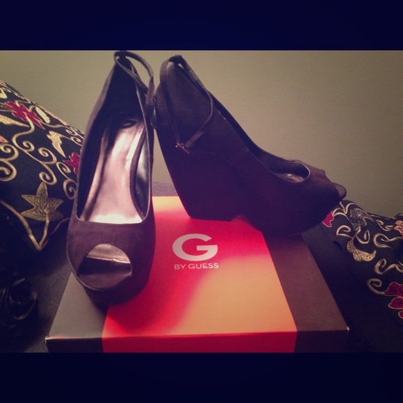 Guess Sexy Black Platform Wedge