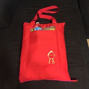 Picnic blanket tote