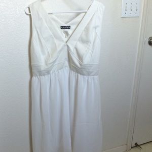 Short off white dress with textured top