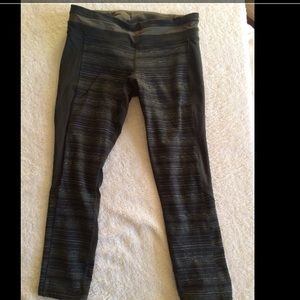 Lululemon olive green crops