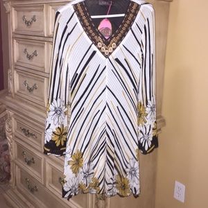 A flawless blouse/dress ! Was $30 ON SALE !!!