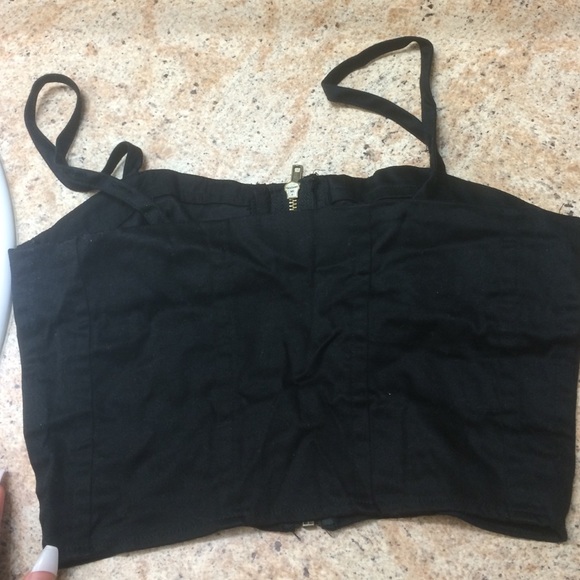 Nollie Zip up Crop Top - Picture 3 of 4
