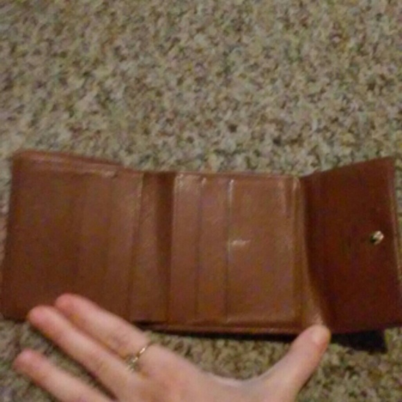 Louis Vuitton wallet authentic good condition