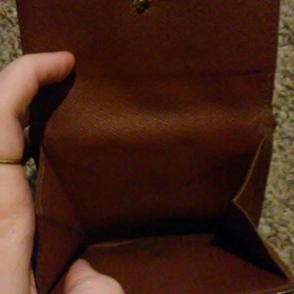 Louis Vuitton wallet authentic good condition