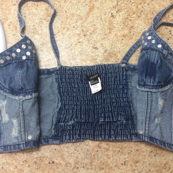 Studed crop top - Picture 2 of 4