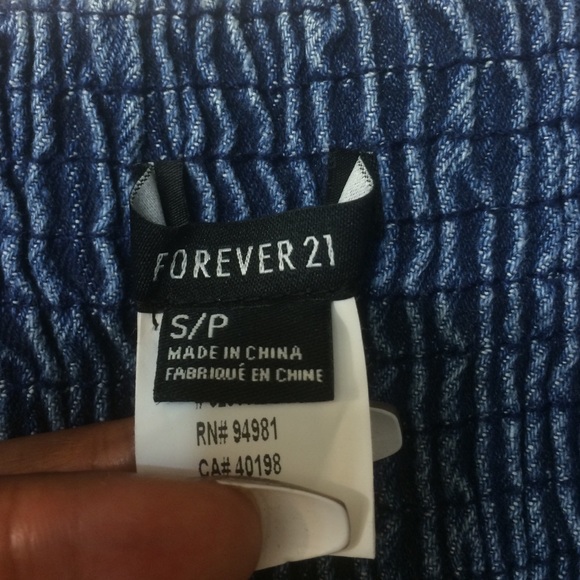 Studed crop top - Picture 3 of 4