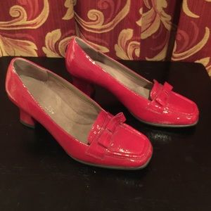 Red Aerosoles, low heel