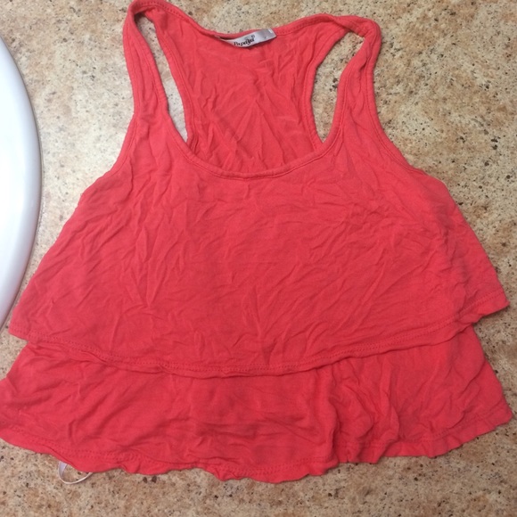 Crop top 🙌🏾 - Picture 1 of 4