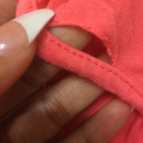 Crop top 🙌🏾 - Picture 3 of 4