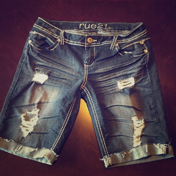 Knee length shorts