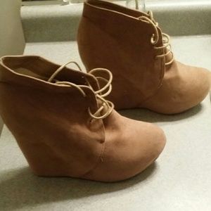 Wedge boot💕