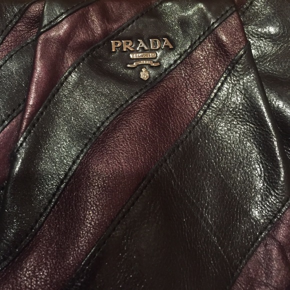 Prada clutch authentic 100% - Picture 2 of 4