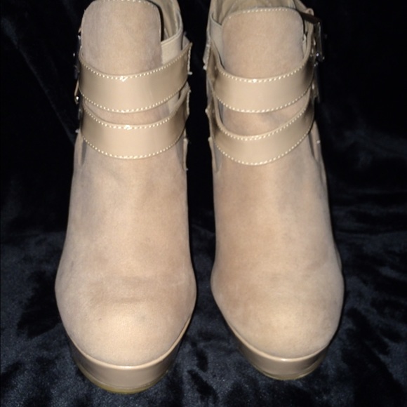 JustFabulous RADHIKA Platform Stiletto Booties 💖 - Picture 3 of 4