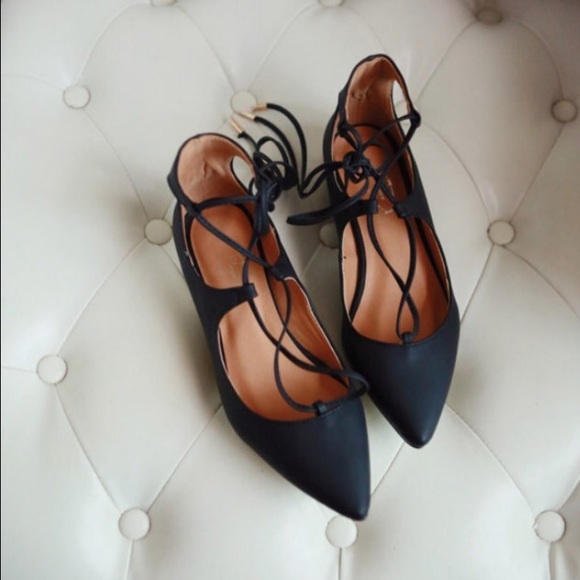 SOLD! Black Pointed tie front ballerina flats - Picture 2 of 4