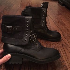 Cuffed down combat boots skull lining