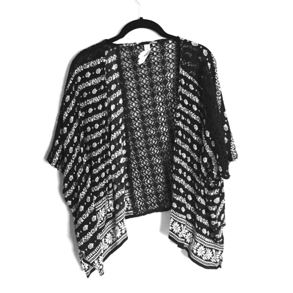 black and white print kimono