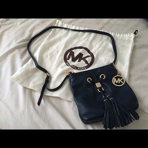 💯 Authentic Michael Kors CrossBody