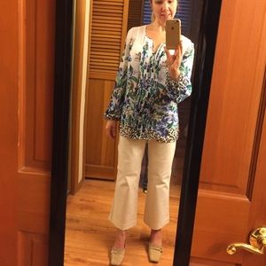 NWT!! White House Black Market floral top size 2