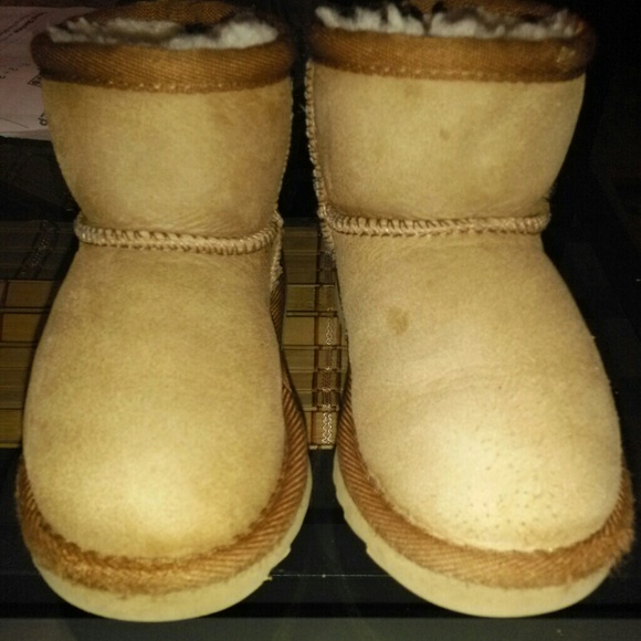 Toddler mini ugg boots