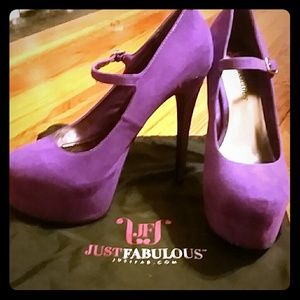 LIKE NEW JustFab Purple Suede Heels-