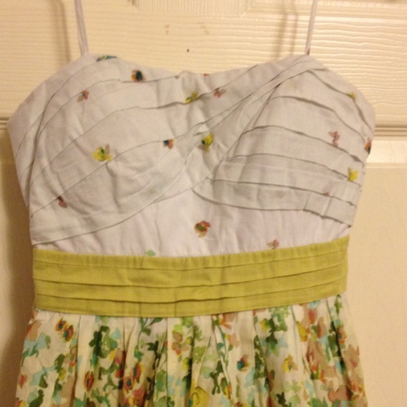 Spring/Summer Dress - Picture 2 of 4