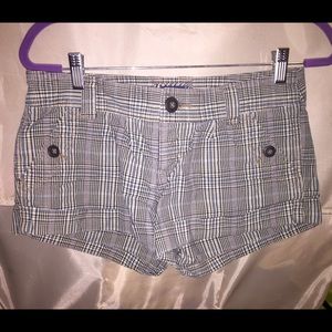 American Eagle. Casual fit plaid shorts.