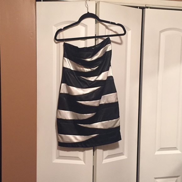 Black and white dress size small
