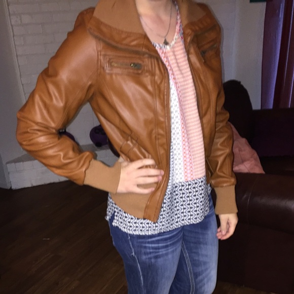 Gorgeous brown "leather" jacket!