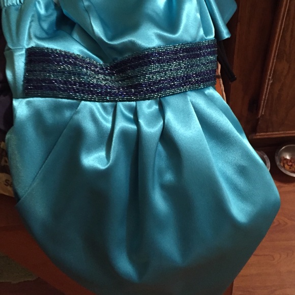 Dress - Picture 4 of 4