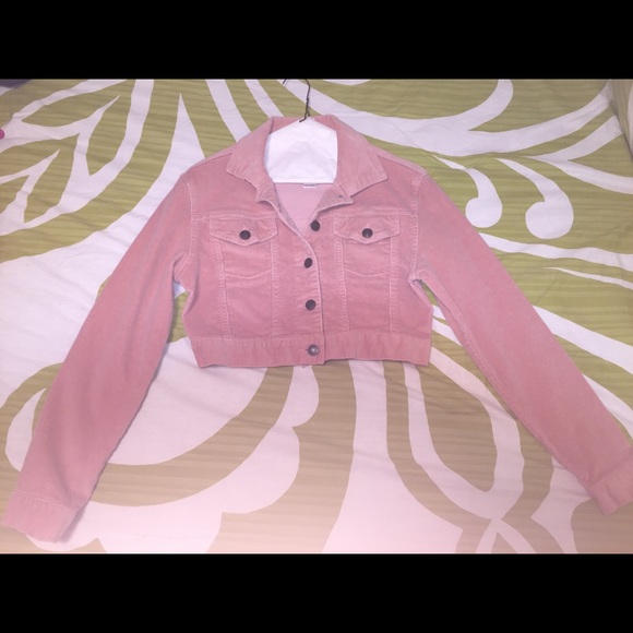 Corduroy cropped jacket.