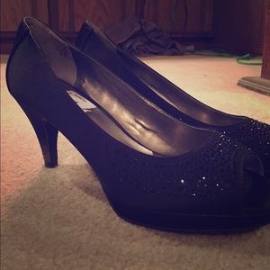 Bandolino black  jeweled heels