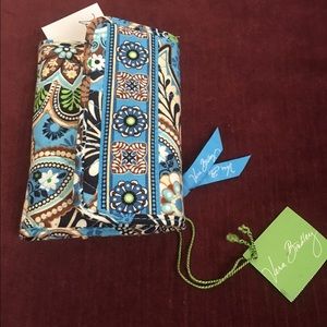 Vera Bradley wallet/clutch