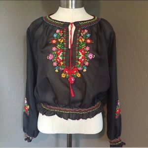 🌷Handmade Hungarian Vintage Top🌷