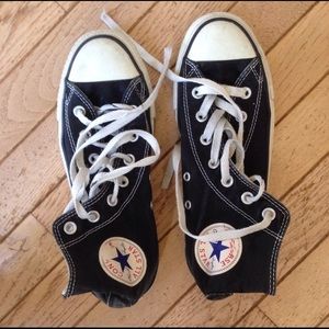 Black high top converse