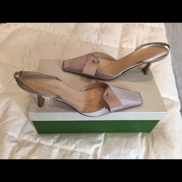 Shoes - Picture 2 of 4