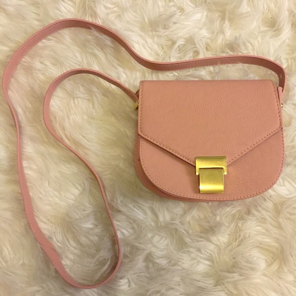 Forever 21 Handbags - Light pink cross body