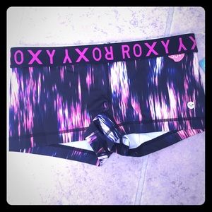 *Brand New ROXY Fitness "SPIKE SHORTS"!